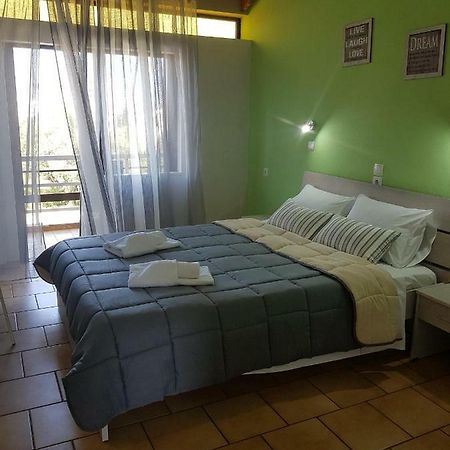 Piccolo Paradiso Apartments คาโตดารัตโซ ภายนอก รูปภาพ